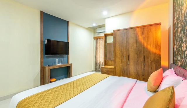 Hotel Beverly Residency