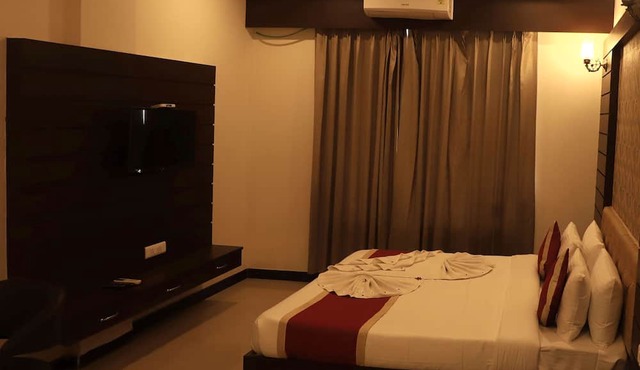 The Dabs Tiger Tails Hotel
