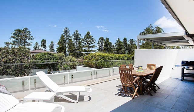 Paradise Escape Narrabeen IH