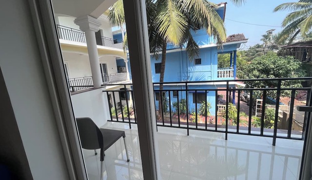 Morjim Sunset Hotel - 300 Meter to Morjim Beach with Pool & Kitchen Apartments