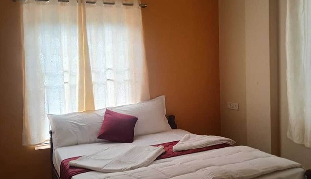 ECR Holiday Stay