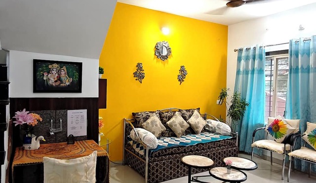 Luxurious 9-bedroom villa with fitness room, WiFi in fabulous Ujjain mahakaal.