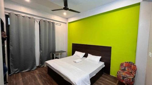 Hotel O Comfort Castle Inn