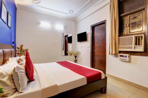 Hotel Saket Orchid- IGNOU Road