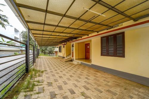 Super Collection O Peroorkada Junction Formerly Snehalayam Stays