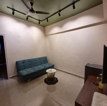 CozycoStays - 1BHK near LuLu, Medanta