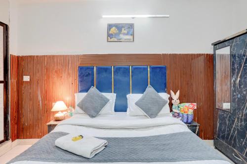 Hotel Silver Grand - IGNOU Road Saket