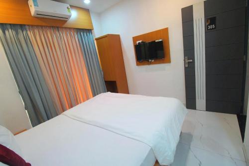 Lions Hotel Adidev in Badlapur