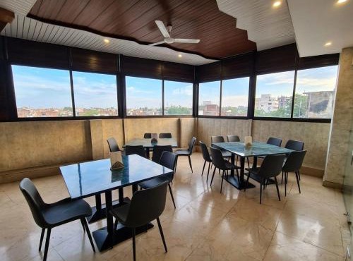 HOTEL Pawan kunj stay & food