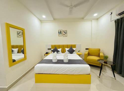 Yellow Sapphire Hotel DLF Cyber City