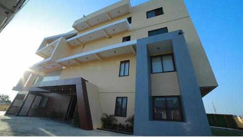 HOTEL The Breeze