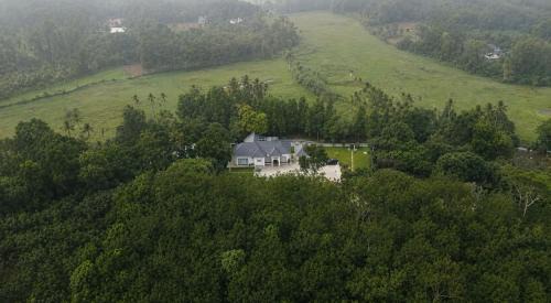 Le Jardin - Luxury Private Pool Villa near Kochi, Kerala