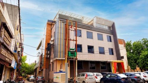Hotel Golden Grand - A Corporate Suite Near Sector 62 Noida