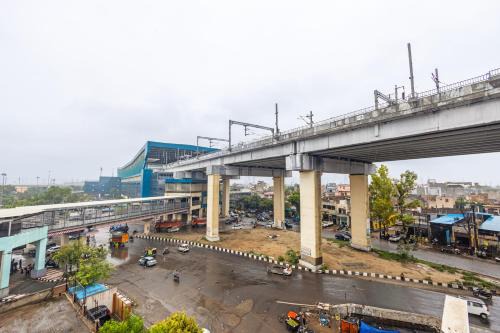 Hotel The Emporio A Elite Near Shaheed Sthal Metro Station