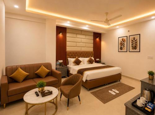 Hotel Kasa Stays Premier - Peeragarhi Metro Station