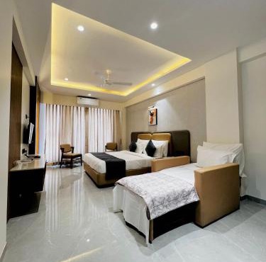 Hotel Sai Mahima, Near Sai Baba Temple