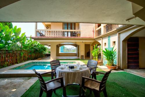Aveeno Resort with Swimming Pool and Jacuzzi Near Calangute and Baga