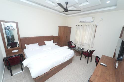 Deepak Resort