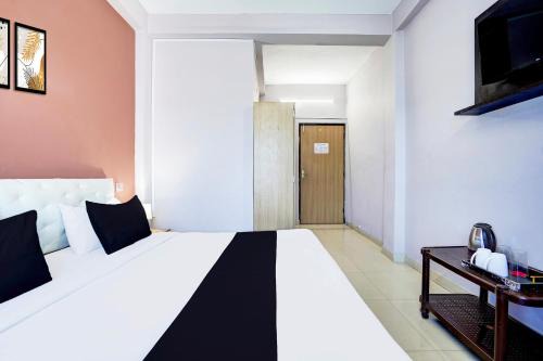 Hotel O BLW Kakarmatta Near Banaras Junction