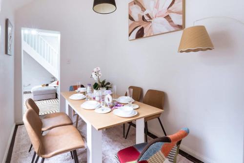 Walk to CBD 3BR Redfern Air Con Groups Family Sleeps 7