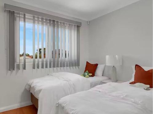 Lovely Duplex in Cabramatta West 4 bedrooms