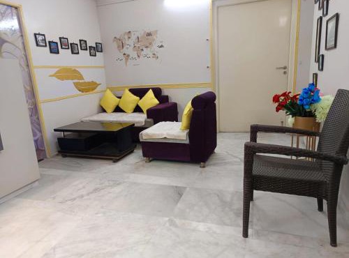 Little While Elitz-Budget & backpacker friendly micro hotel-Near metro