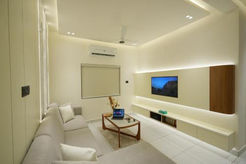Royale Suites - 2BHK Serviced Apartment