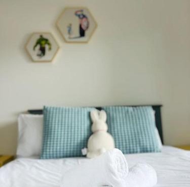 The Elegant Deco Apt In Sydney Olympic Park