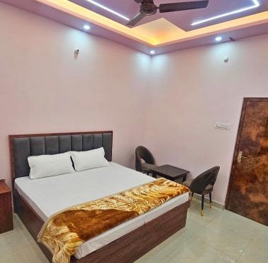 Ojas Royale - Banquet and Hotel