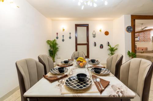 Homlee-Excellency Large 4BHK-South Delhi- NFC